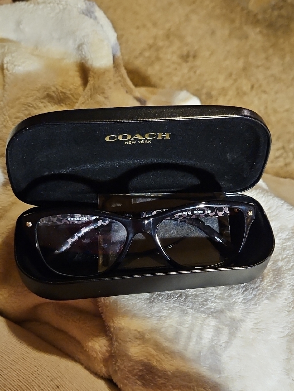 COACH Black Patterned Women's glasses with Case, 1 Glass Is Out Pop Replace With